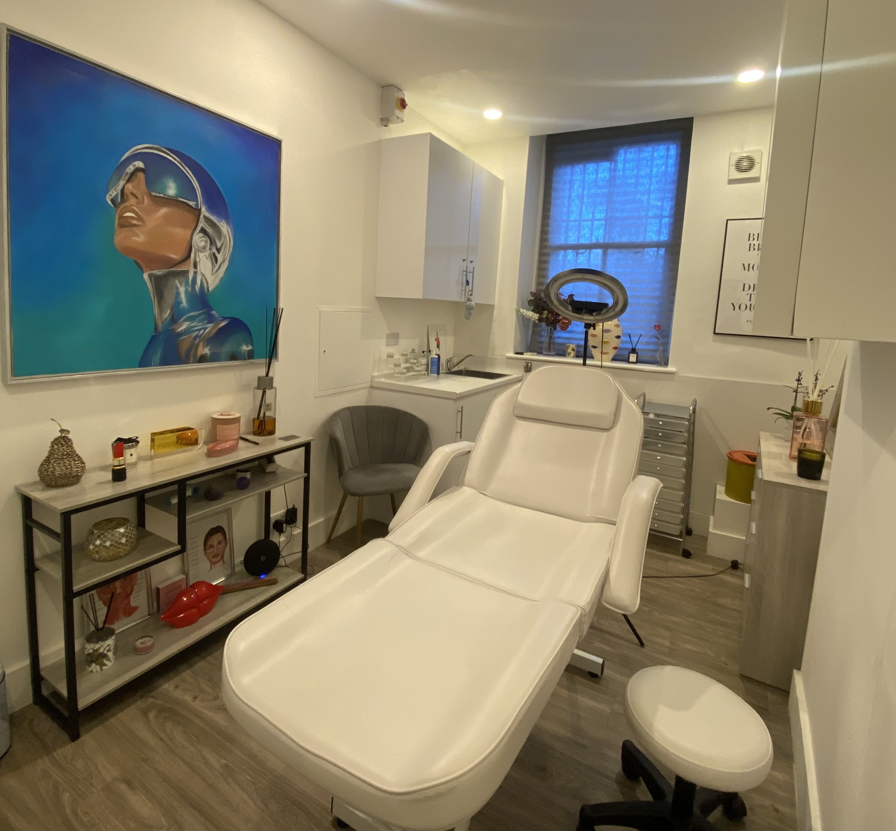 Luxury Beauty & Hair Rooms in the Courtyard , London