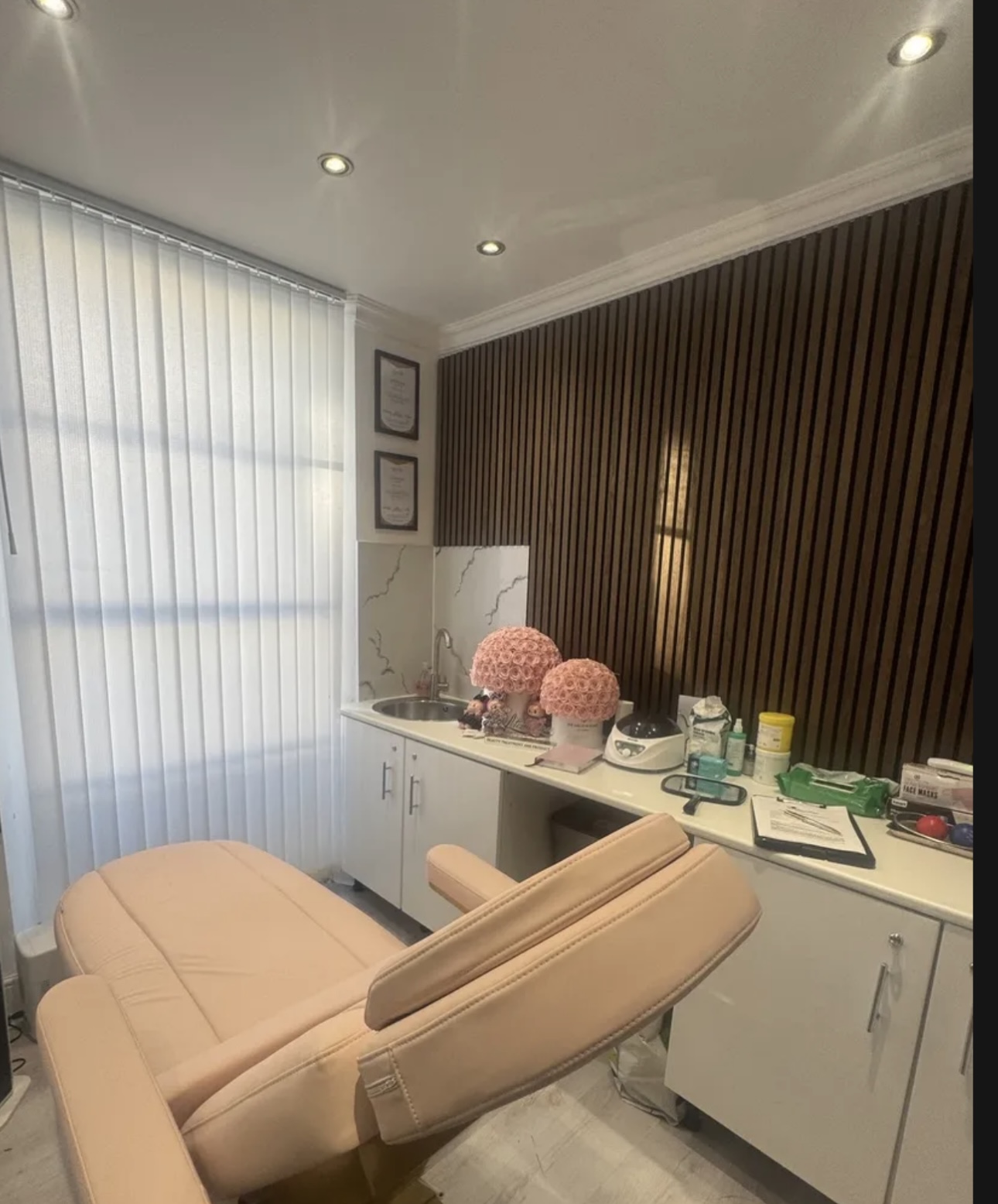 Clinical Room to Rent  Knightsbridge London