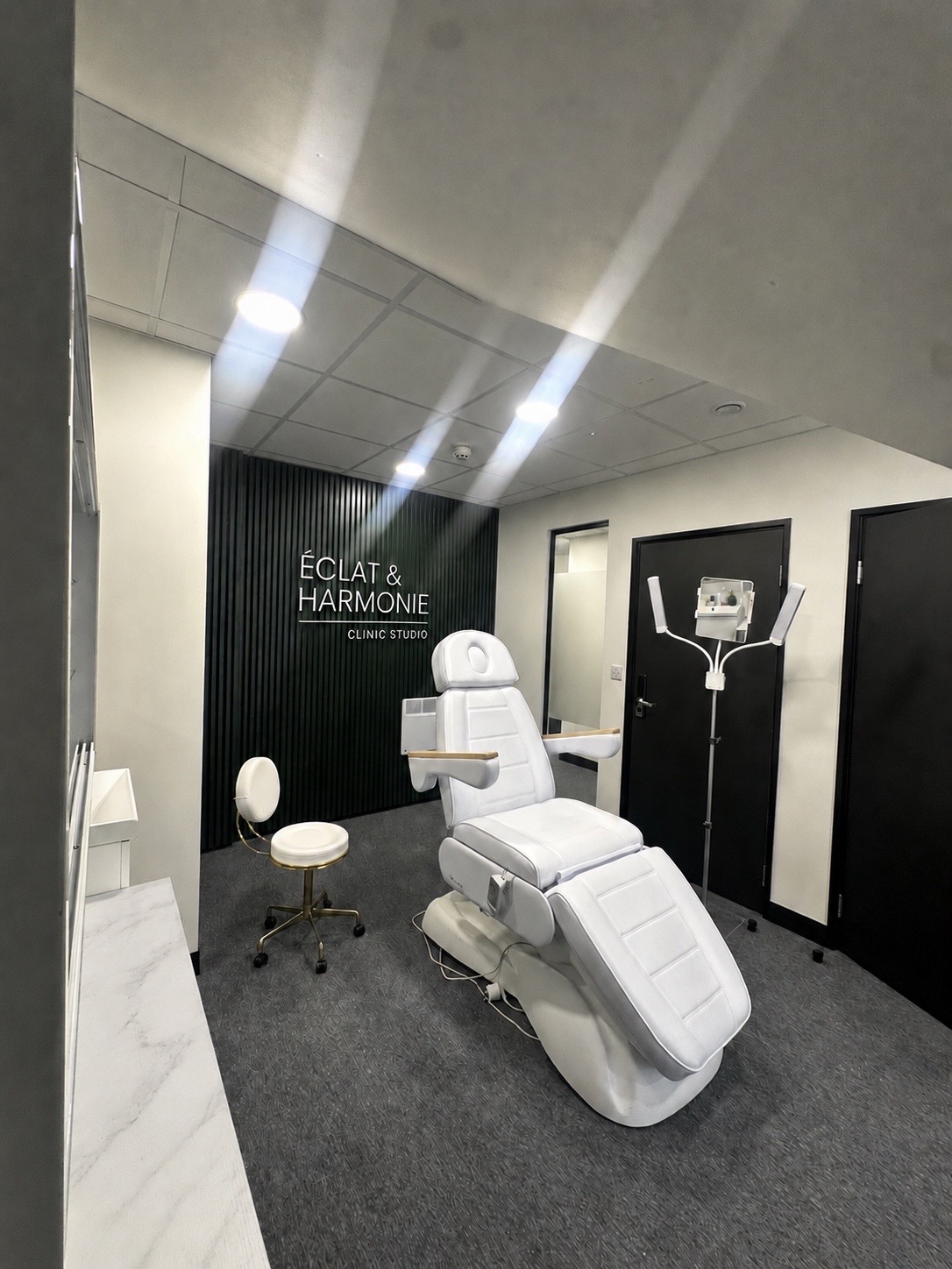 Aesthetics Treatment Room to Rent London