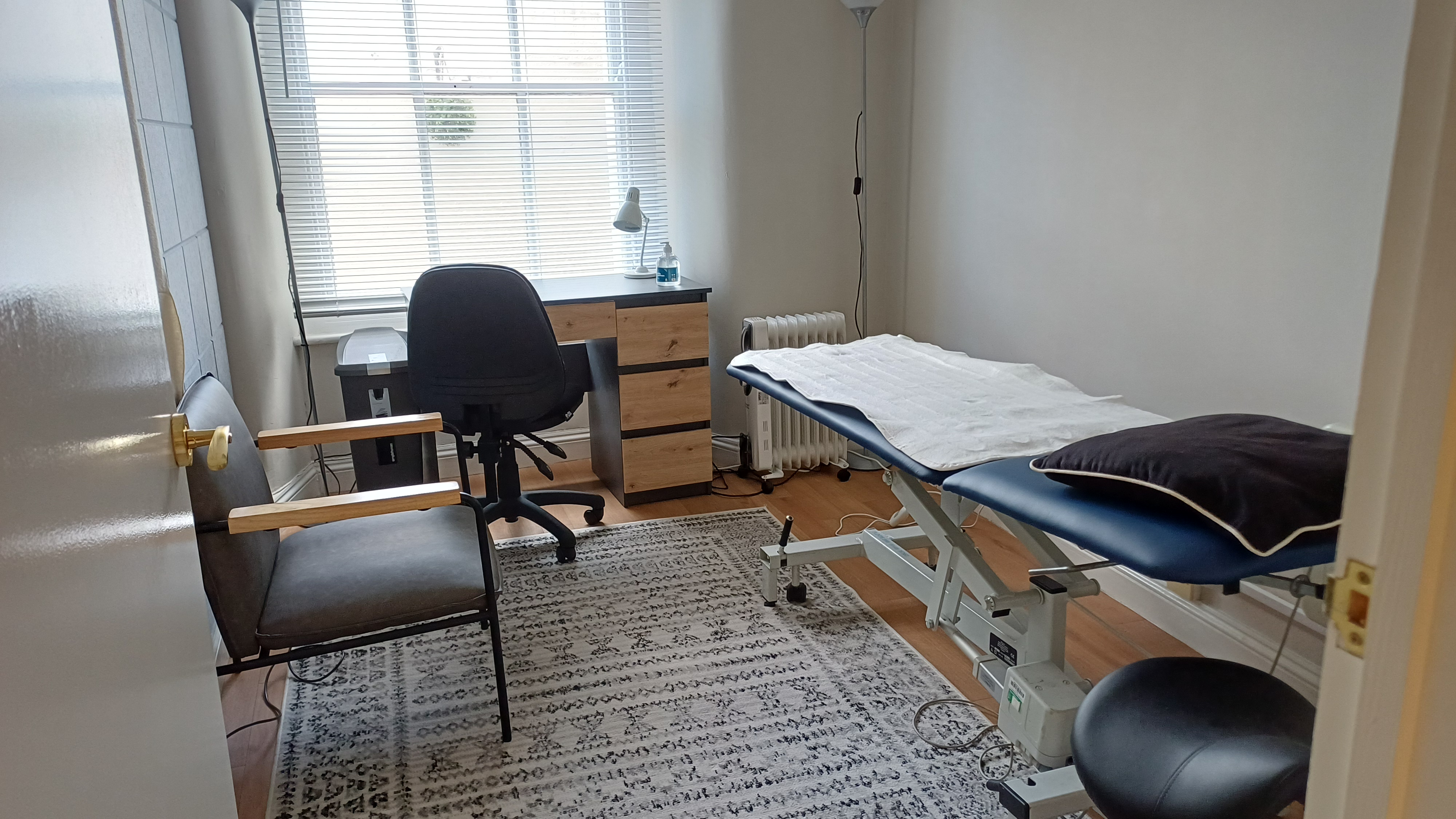 Therapy & Treatment Room to Rent in Central Plymouth