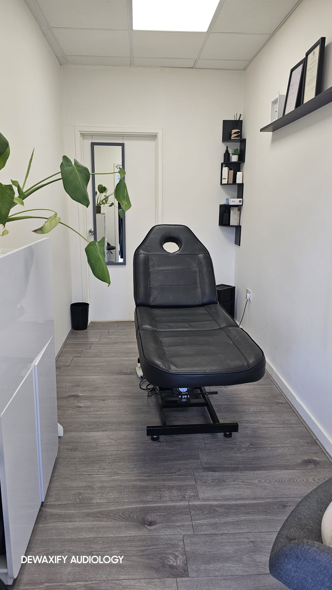 Therapy & Treatment Room to Rent near Redbridge Station, London