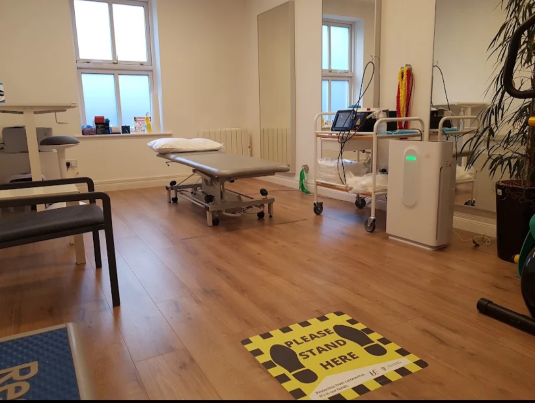 Large Treatment Room to Rent in Stillorgan, Dublin